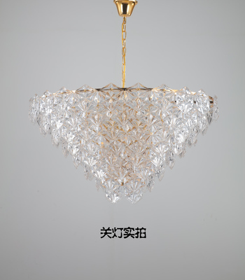 輕奢風(fēng)格燈飾家裝 引領(lǐng)現(xiàn)代家居的潮流趨勢